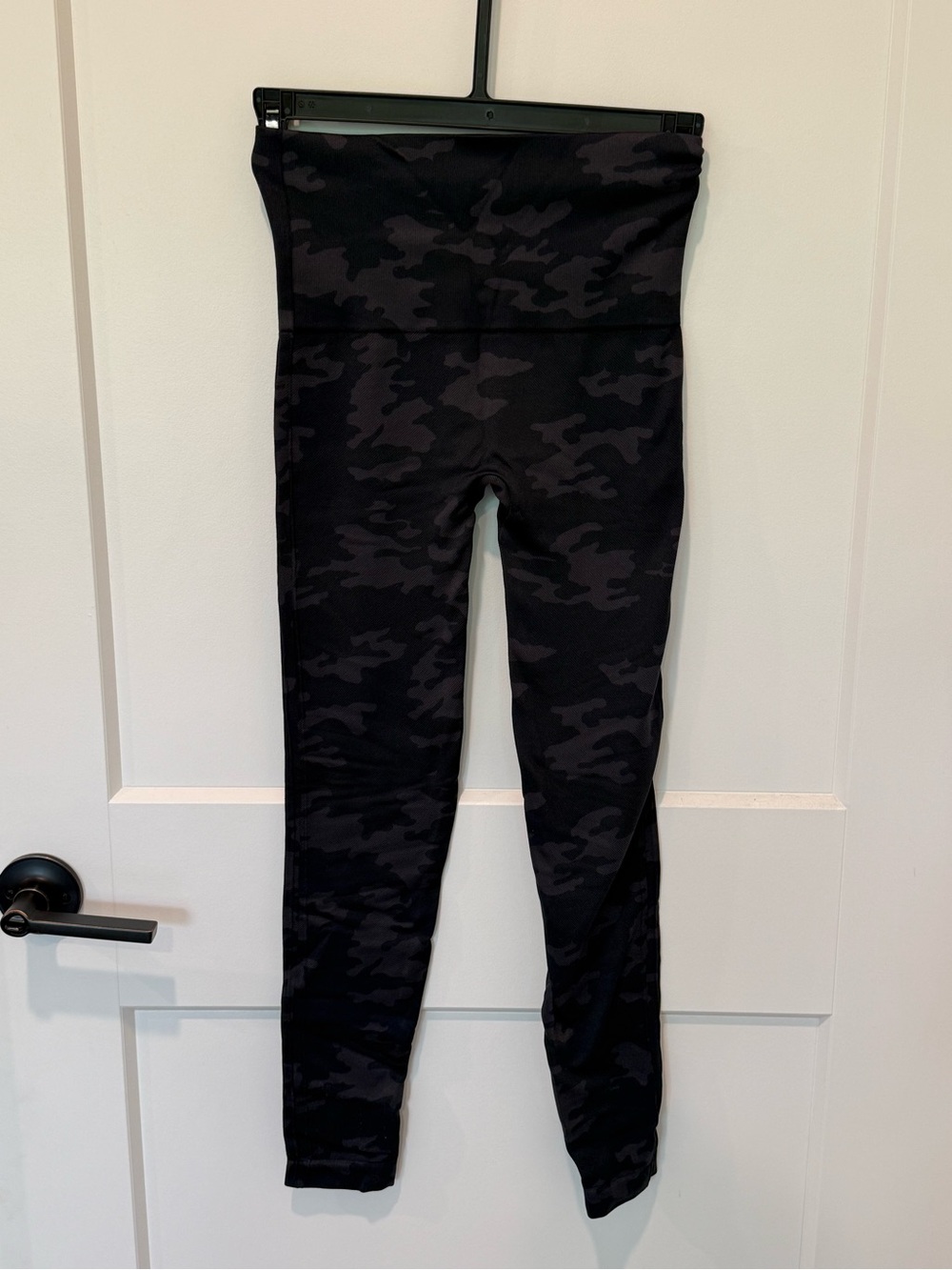 SPANX Black Camo Seamless Sculpt Leggings Size Small